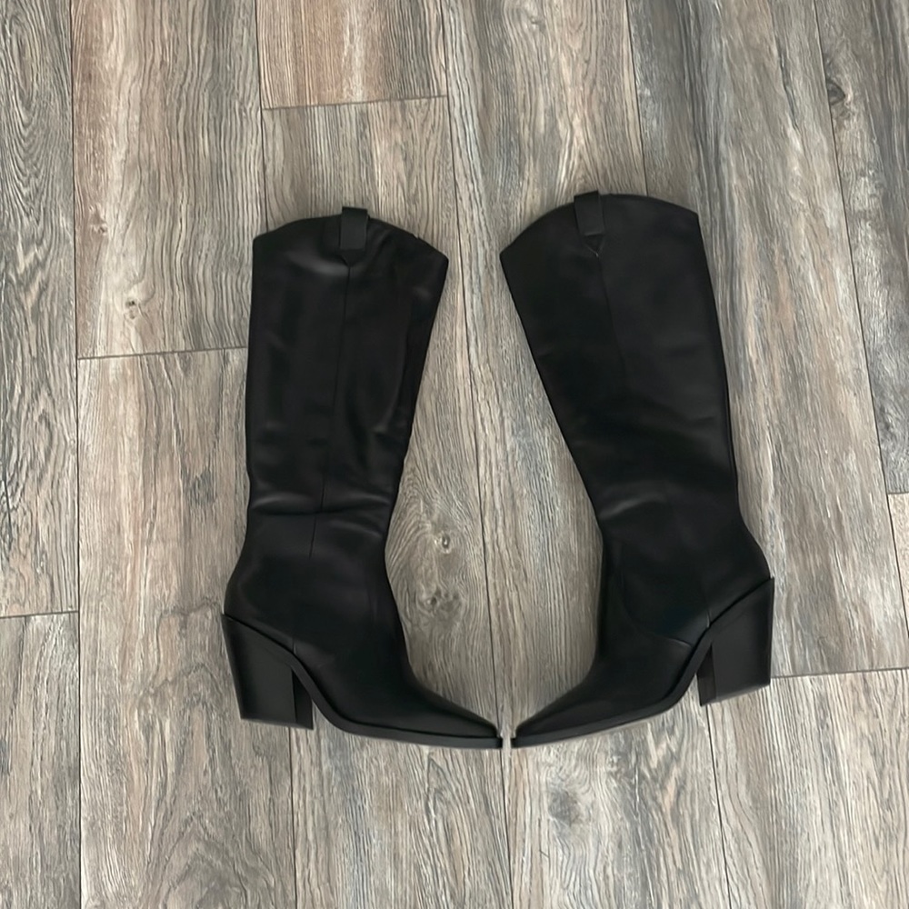 *BRAND NEW* Vince Camuto - Wide Calf - Black Boots (9W) Leather